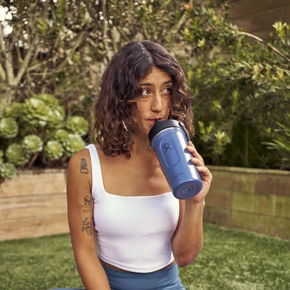 Shaker Bottle and Straw Bundle - US 7318